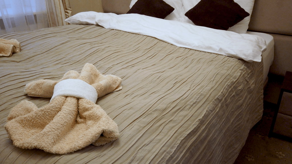 Image of the interior of a modern hotel room